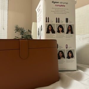 Dyson airwrap complete Attachments